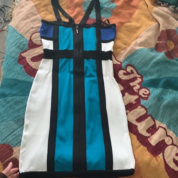 Bebe, size medium, black blue and white bandage dress - Picture 4 of 6
